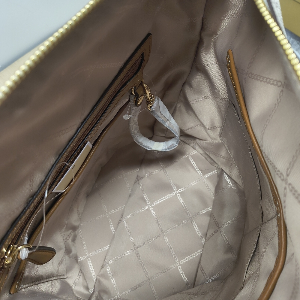 Michael Kors Brooke Bucket Handbag - Picture 14 of 14